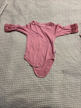 Baby Girls Pink Long-Sleeve Ruffle Cuff One-Piece Bodysuit